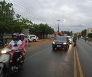 Blitz educativa celebra Dia Internacional da Mulher em Floriano