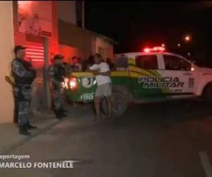 Morador é morto com três tiros ao abrir o portão de casa