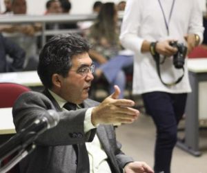 CCJ aprova repúdio a Bolsonaro por comemorar golpe de 1964