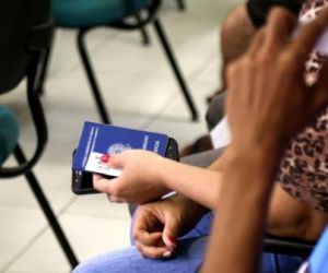 Sine disponibiliza mais de 450 vagas de emprego em Teresina