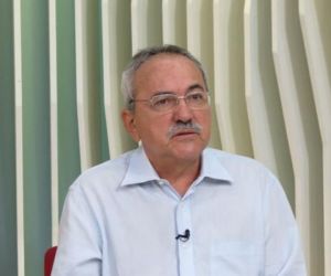 Átila Lira admite possibilidade de se filiar ao Democratas