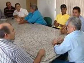 Prefeitos e vereadores do interior do Piauí cobram segurança em reunião
