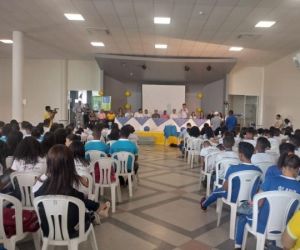 Alunos da rede municipal participam de aulão de revisão para a Prova Brasil