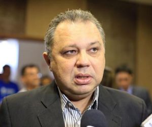 Sesapi entrega veículos a sete municípios do interior do estado