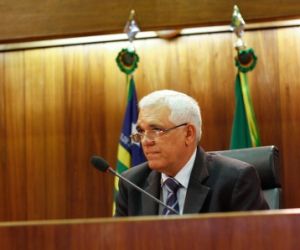 Themístocles tem aprovado quatro requerimentos cobrando obras no interior