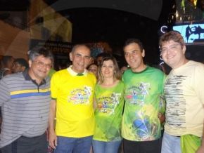 Deputado Gustavo Neiva caiu na folia no carnaval de Floriano