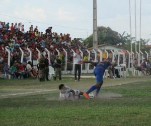 Aos 49, Diego dá vitória ao Piauí em último amistoso antes do Nordestão