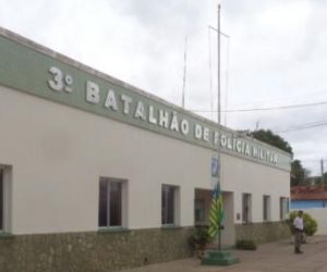 Elementos abandonam motocicleta e fogem ao avistar Polícia