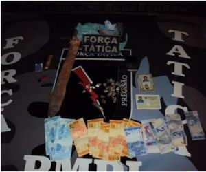 Polícia Militar apreende traficante, drogas, dinheiro e armas em Jerumenha