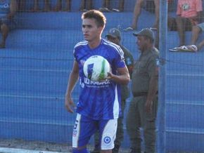 Recém-contratado, Rian se destaca na lateral esquerda do Parnahyba