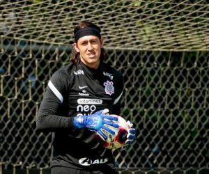 Após surto de covid-19, Corinthians fica perto de zerar casos no elenco