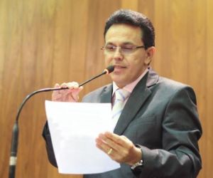 Deputado reclama de usurpação de requerimentos