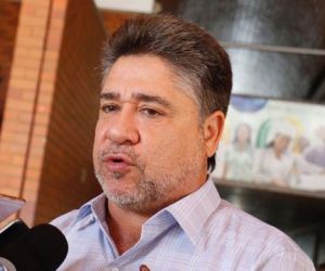 Partidos esperam decisão do governador sobre comando de secretarias