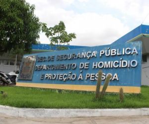 Jovem é assassinado e primo fica ferido a tiros no Cidade Jardim, Zona Leste de Teresina