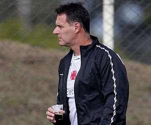 Carlos Germano diz que daria chance para Fábio e Hélton no gol da Seleção