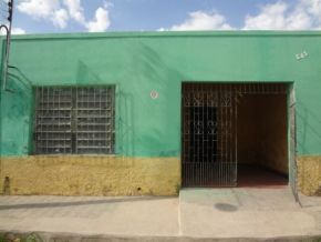 Estrutura do prédio da casa do estudante em Floriano está em situação crítica