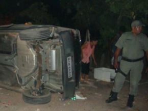 Acidente de trânsito em Floriano envolve policial próximo ao Parque de Exposições
