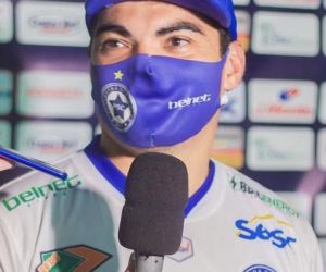 Artilheiro do Piauiense após hat-trick, Jânio exalta liderança e elenco do Parnahyba