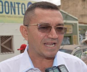 Padre Walmir apresenta orçamento de R$ 217 milhões para 2017