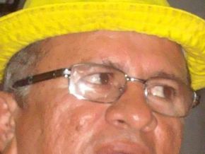 Lançamento de um ano do site do repórter amarelinho.