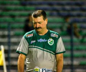 Leandro Campos é demitido do Altos; clube já tem substituto