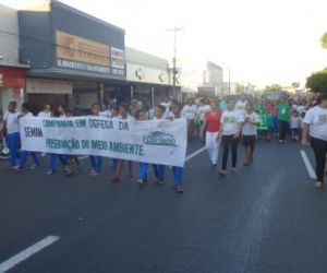 Prefeitura de Floriano realiza caminhada em comemoração ao Dia do Meio Ambiente
