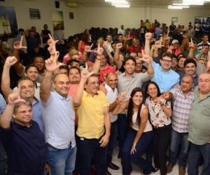 Oposição não espera Firmino e se une em torno de Luciano Nunes