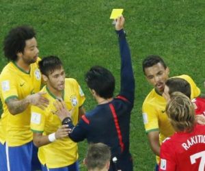 Faltoso na Copa das Confederações e pendurado, Neymar preocupa seleção