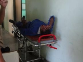 Acidente envolvendo um carro e uma bicicleta no cruzamento em frente à agespisa.