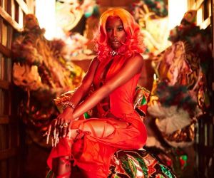 Malía segue a batida do trap e critica os críticos no single "Brinco muito"