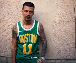 Vocalista do trio 3030, rapper Rod promove álbum solo enquanto se reúne com o grupo na Bahia para co