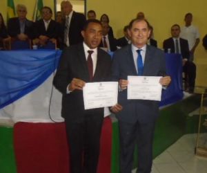 Prefeito, vereadores e suplentes eleitos são diplomados em Floriano