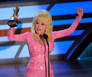 Dolly Parton recusa estátua em sua homenagem no Tennessee