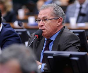 Assis apresenta dois motivos para o PT não abrir mão da chapa pura