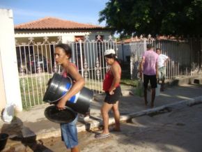 Floriano fica sem água por mais de 24 horas