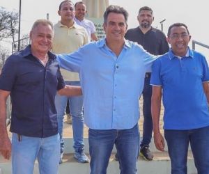 Prefeito agradece a Ciro Nogueira ao entregar obra com imagem de Jesus Cristo