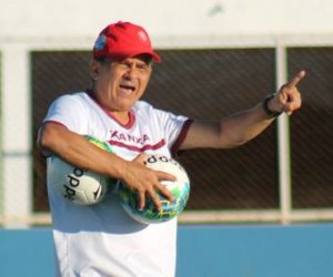 À procura de técnico, Altos negocia contratação de Francisco Diá, em Natal