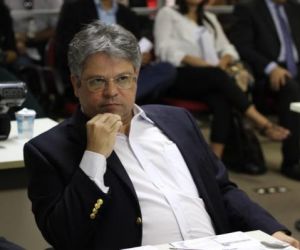 Gustavo Neiva reclama que Estado deve R$ 81,9 milhões a municípios