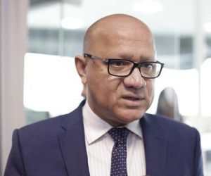 Franzé tem número de celular clonado e faz alerta sobre golpe