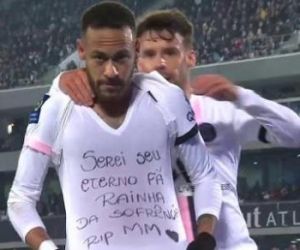 Neymar homenageia Marília Mendonça após gol no Campeonato Francês