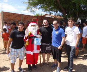 Ordem DeMolay realiza ato de solidariedade em Floriano
