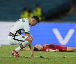 Cristiano Ronaldo lamenta a eliminação de Portugal