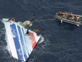 Destroços do voo 447 da Air France são localizados no Atlântico