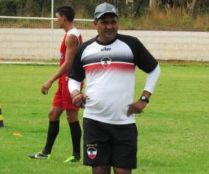 Reincidente, Flávio Barros se esquiva de escalação irregular: ?Não me cabe?