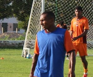 Em novo teste, Flávio crava Fabinho no ataque: "Temos que estrear bem"