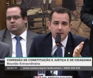 Relator de denúncia contra Temer lê parecer na CCJ da Câmara