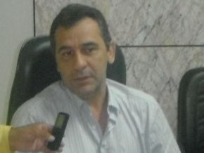 Prefeito de Floriano fala sobre agenda em viagem a Teresina