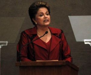 Após 26 dias reclusa, Dilma deve aproveitar reunião ministerial para defender cortes