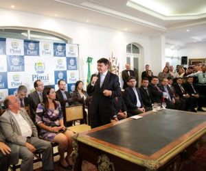 Wellington Dias empossa novos secretários no Palácio do Karnak
