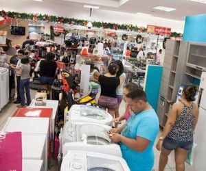 Consultas de CPFs para vendas a prazo no comércio crescem 2,8%